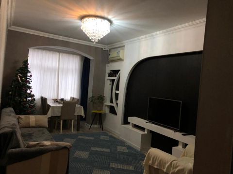 Satılır 3 otaqlı köhnə tikili 80 m² — Bakı
