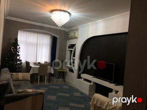 Satılır 3 otaqlı köhnə tikili 80 m²
