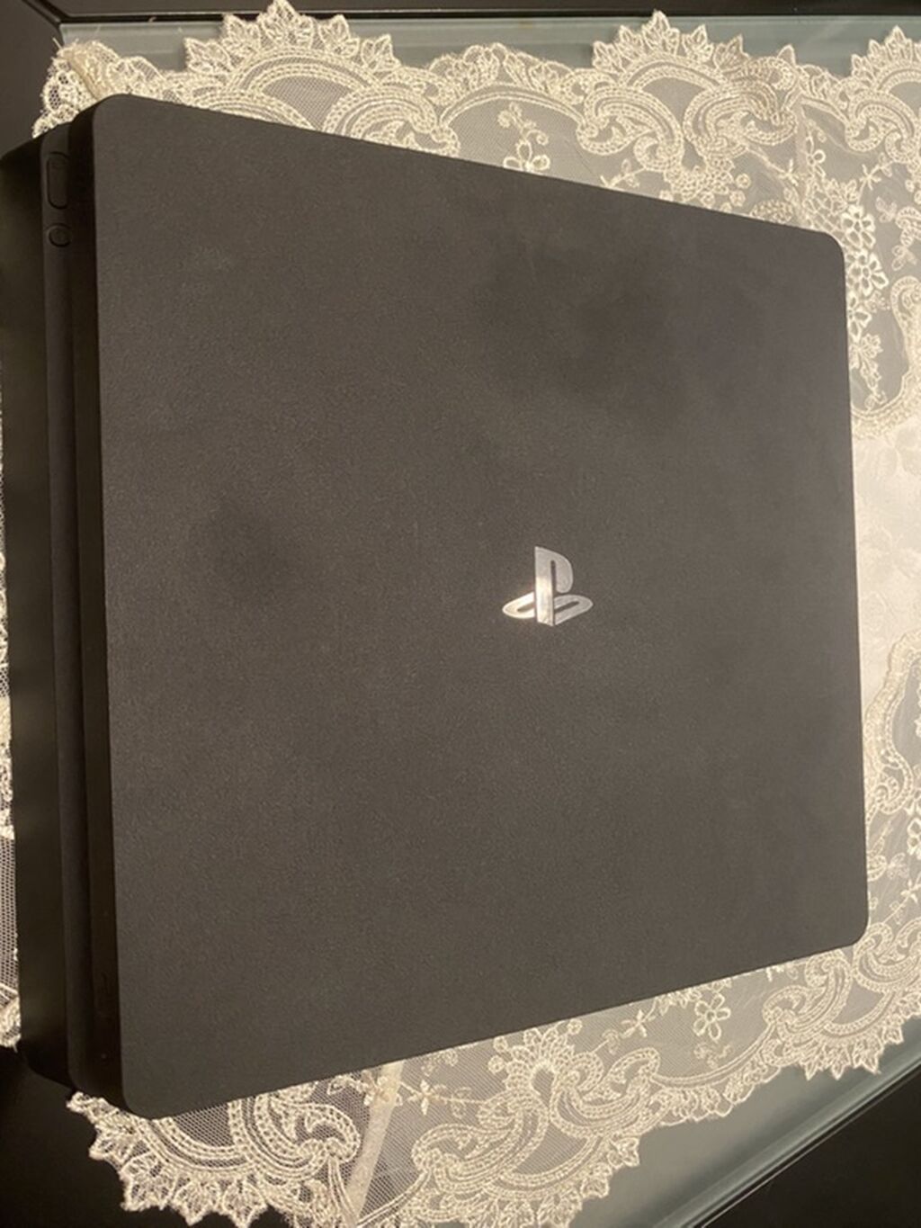 Sony PlayStation 4 Slim (PS4 Slim) oyun konsolu Xüsusiyyətlər — Oyun konsolları, Bakı (3)