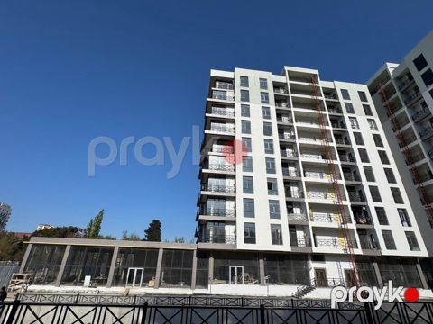 3 otaqlı mənzil, 124 m², Qaraçuxur qəsəbəsi, Neftçilər parkının yaxınlığı, Bakı