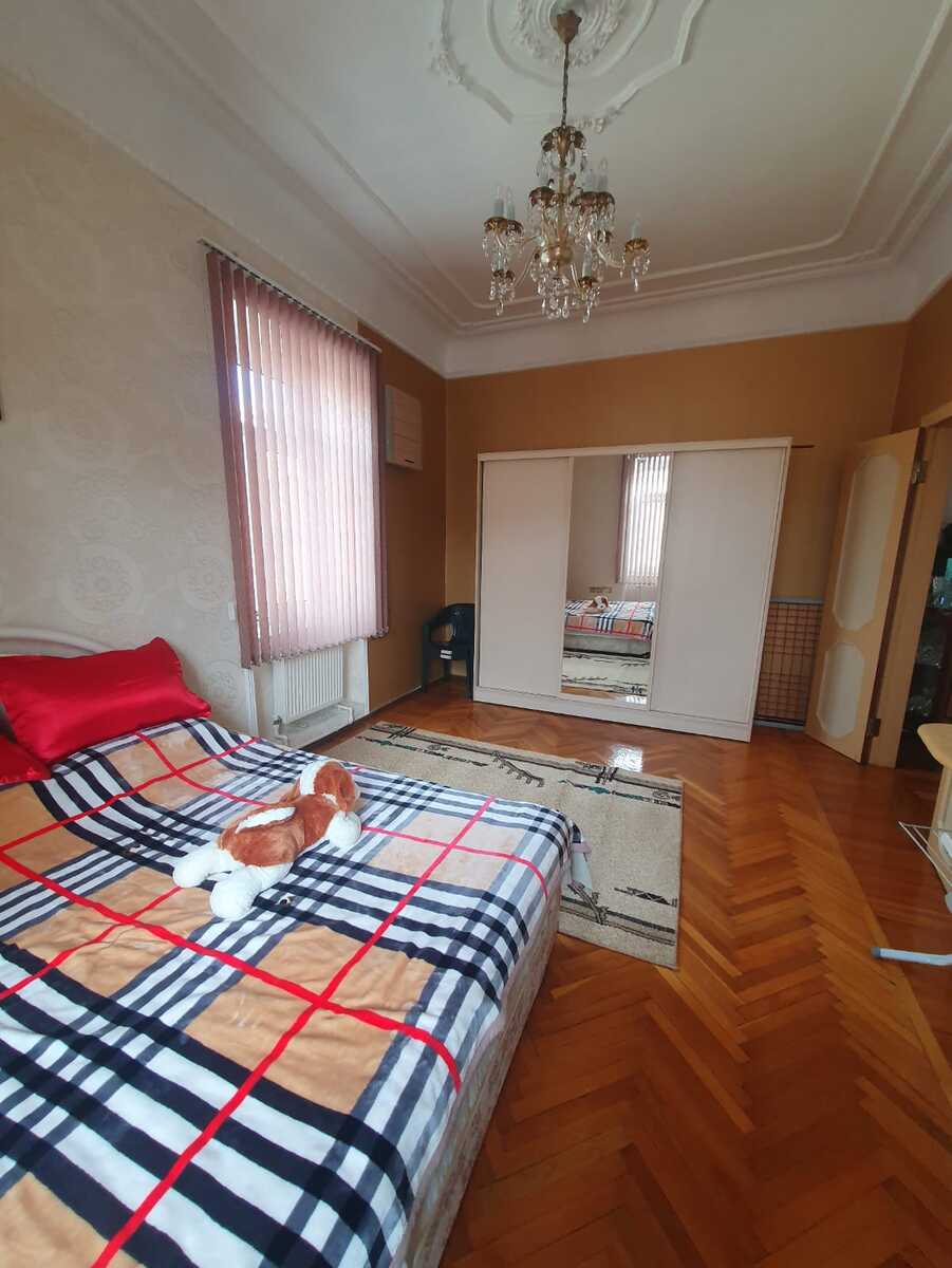 İcarəyə verilir 2 otaqlı köhnə tikili 77 m² — Mənzil, Bakı (7)