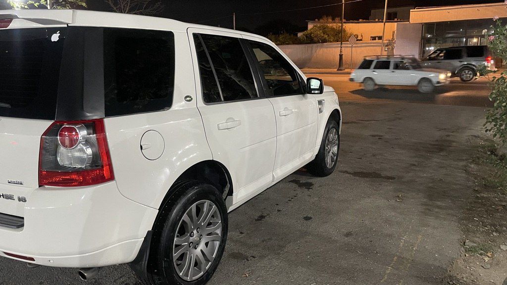 Land Rover Freelander, 3.2 L, 2009 il, 270 000 km — Avtomobillər, Bakı (4)