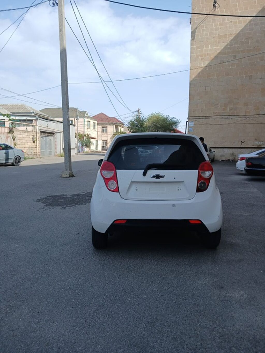 Chevrolet Spark, ağ rəng, 5 qapılı hetçbek İli 20141 mator ideL — Avtomobillər, Xırdalan (2)