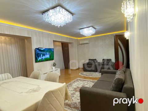 3-otaqlı mənzil, Abbas Mirzə Şərifzadə küç., 115 m²