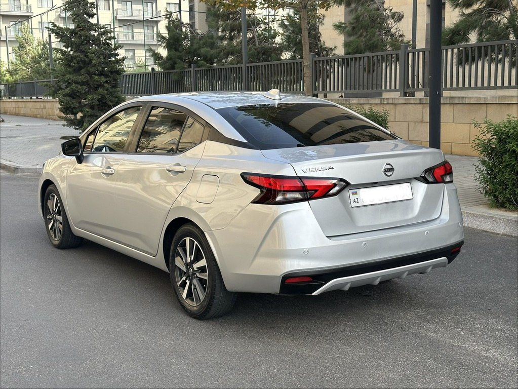 Nissan Versa, 1.6 L, 2020 il, 172 000 km — Avtomobillər, Bakı (7)