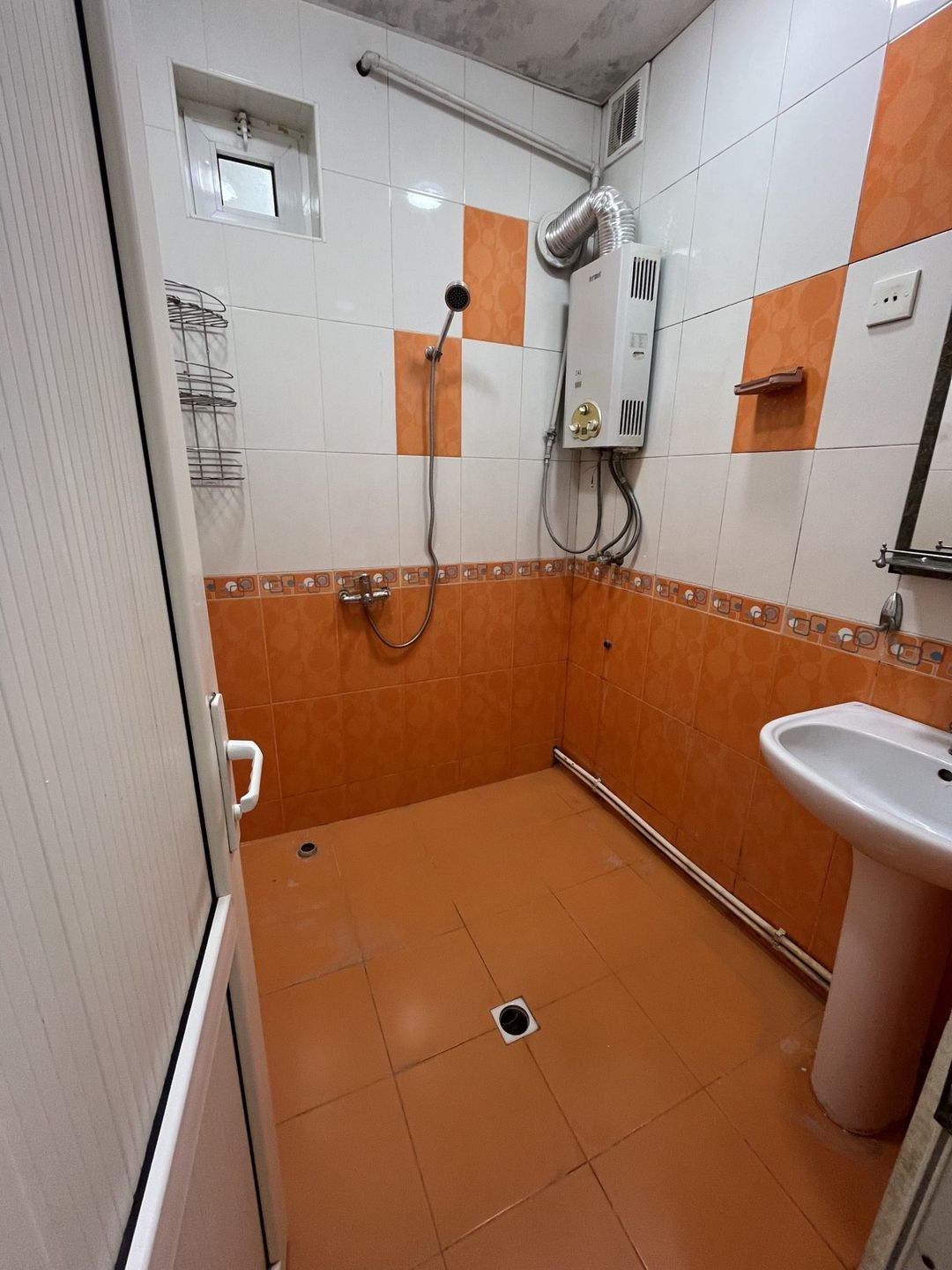 Satılır 2 otaqlı köhnə tikili 58 m² — Mənzil, Bakı (8)