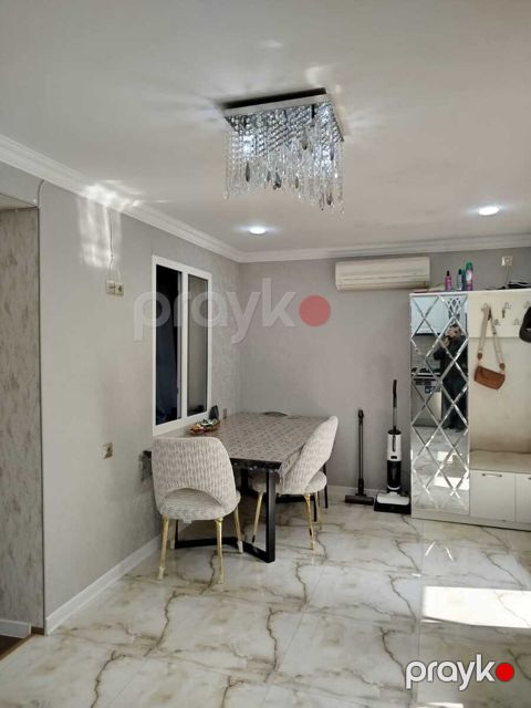 Satılır 2 otaqlı köhnə tikili 70 m²