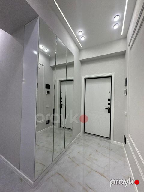 Satılır 2 otaqlı yeni tikili 75 m²