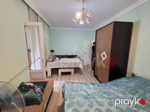 Satılır 1 otaqlı köhnə tikili 35 m²