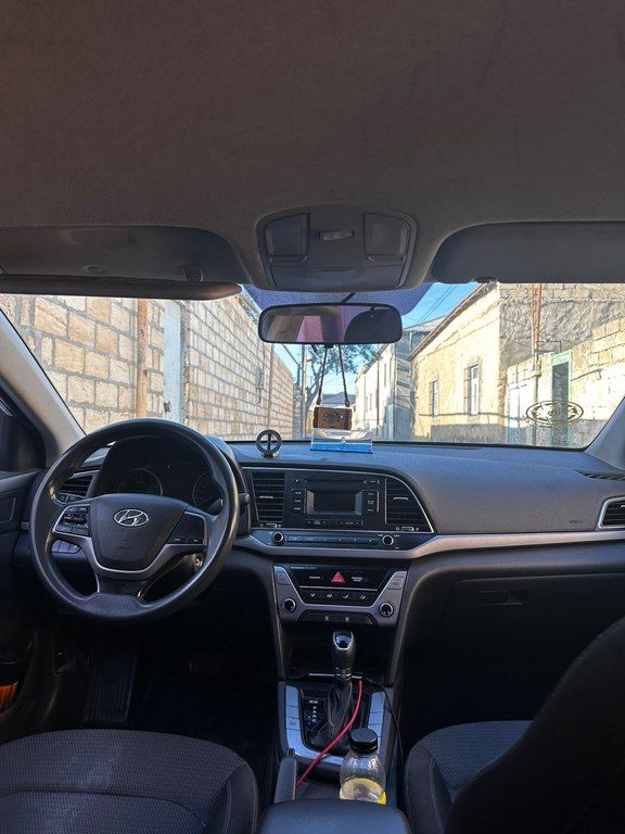 Hyundai Avante, 1.6 L, 2017 il, 350 000 km — Avtomobillər, Bakı (3)