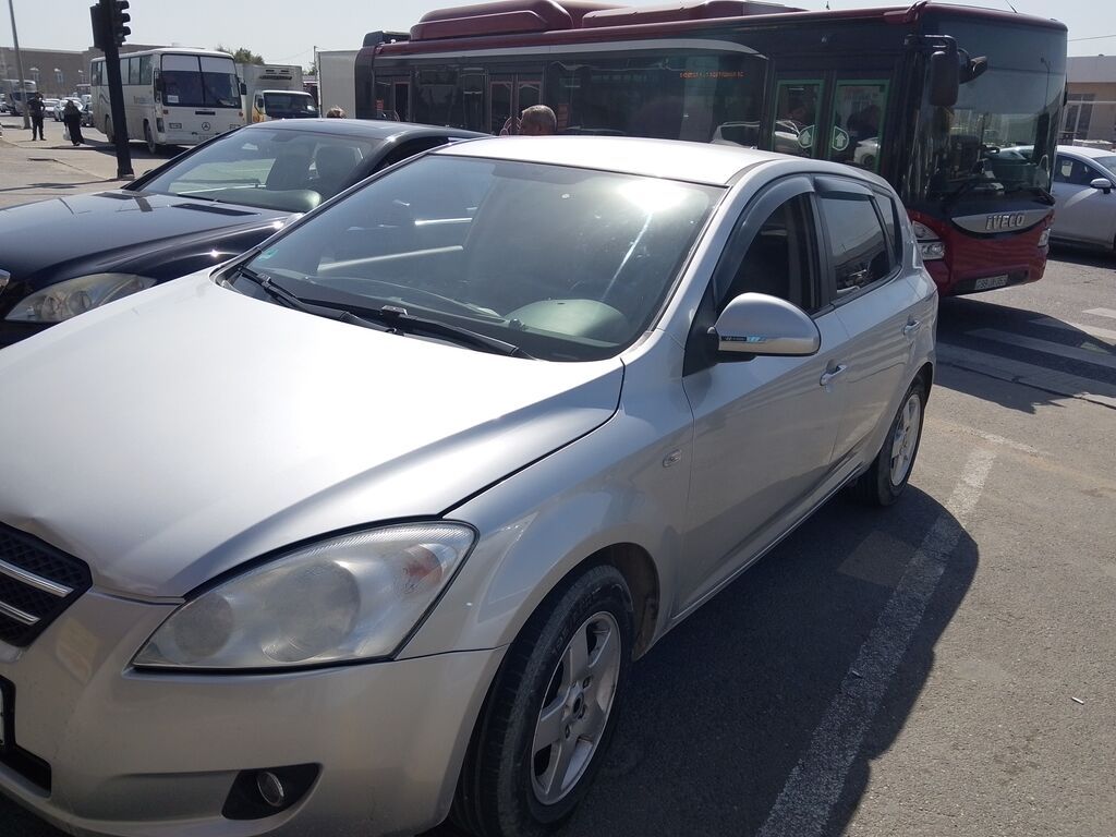 Kia cee’d hatchback - Kuzov: 5 qapılı hatchback, gümüşü rəng - Salon — Avtomobillər, Digah (5)