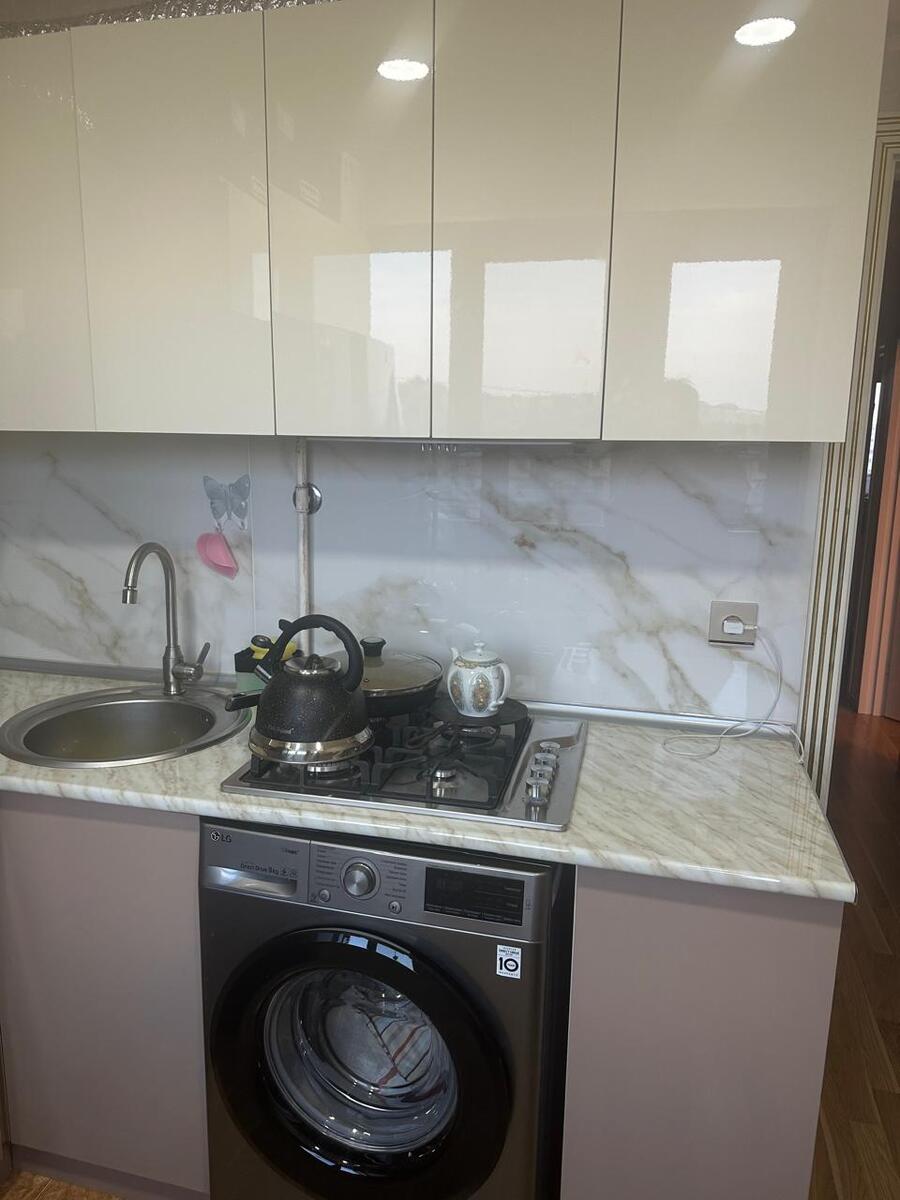 Satılır 3 otaqlı köhnə tikili 81 m² — Mənzil, Bakı
