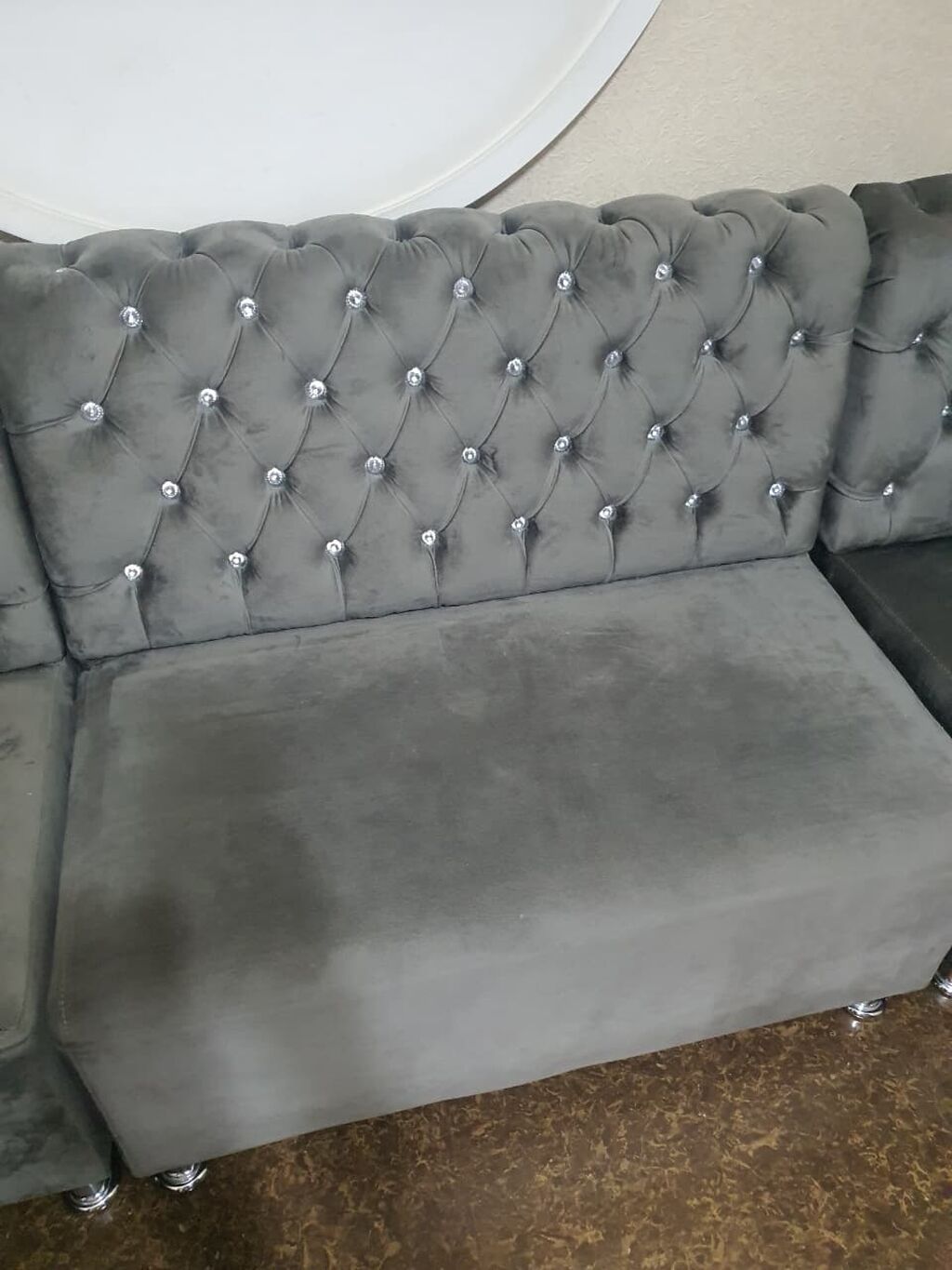 Divan ela veziyyetde satilir eyaqlari demirdir Qiymet 160 azn — Divanlər, Bakı (4)