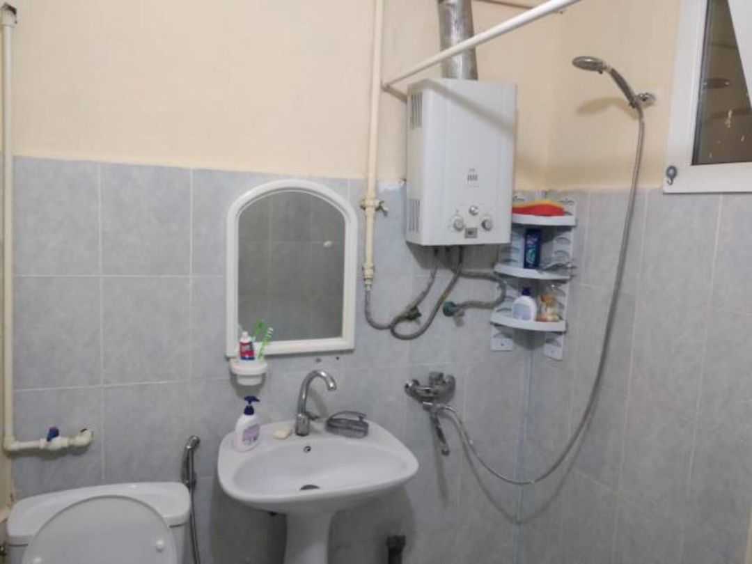 İcarəyə verilir 1 otaqlı köhnə tikili 45 m² — Mənzil, Bakı (2)