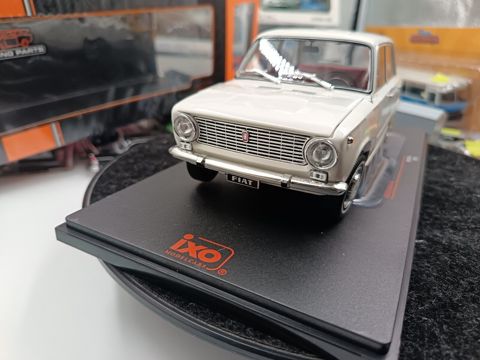 Fiat 124 1/18 — Bakı
