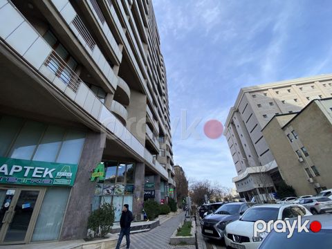 Satılır 3 otaqlı yeni tikili 140 m²