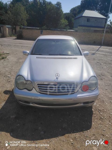 Mercedes C 220, 2.1 L, 2000 il, 525 560 km — Gəncə