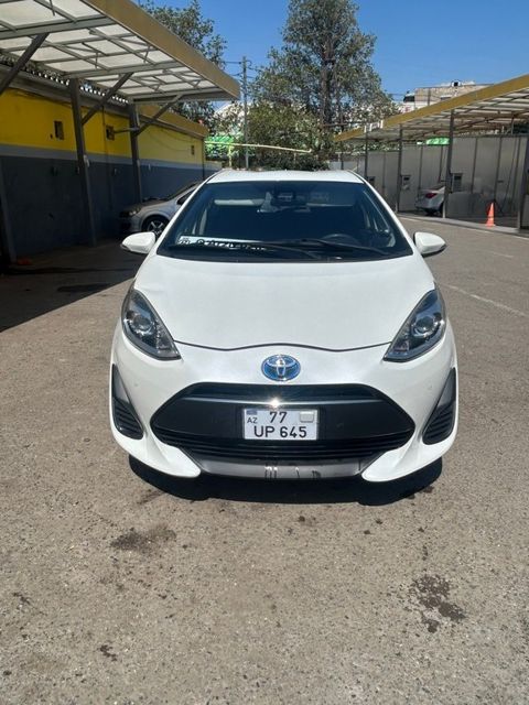 Toyota Aqua, 1.5 L, 0.87 kWh, 2019 il, 200 000 km — Gəncə