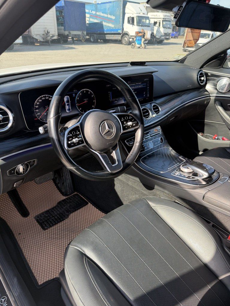 Mercedes E 350 4MATIC, 2.0 L, 2019 il, 100 000 km — Avtomobillər, Bakı (2)