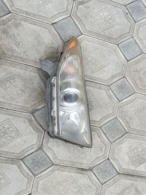 Sağ, Yaxın və uzaq vuran işıqlar Toyota, 2013 il, Orijinal, ABŞ, İşlənmiş — Digah
