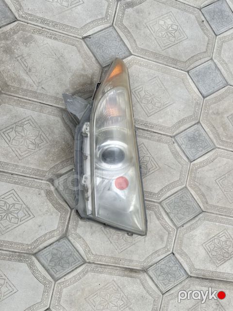Sağ, Yaxın və uzaq vuran işıqlar Toyota, 2013 il, Orijinal, ABŞ, İşlənmiş — Digah