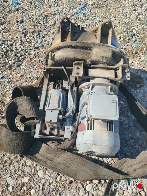 RDK -250 -2 yük qaldırma mexanizmi