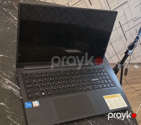 ASUS Vivobook noutbuku Qeyd edim ki ekran sınıb və İris yanıb noutbuk — Digah