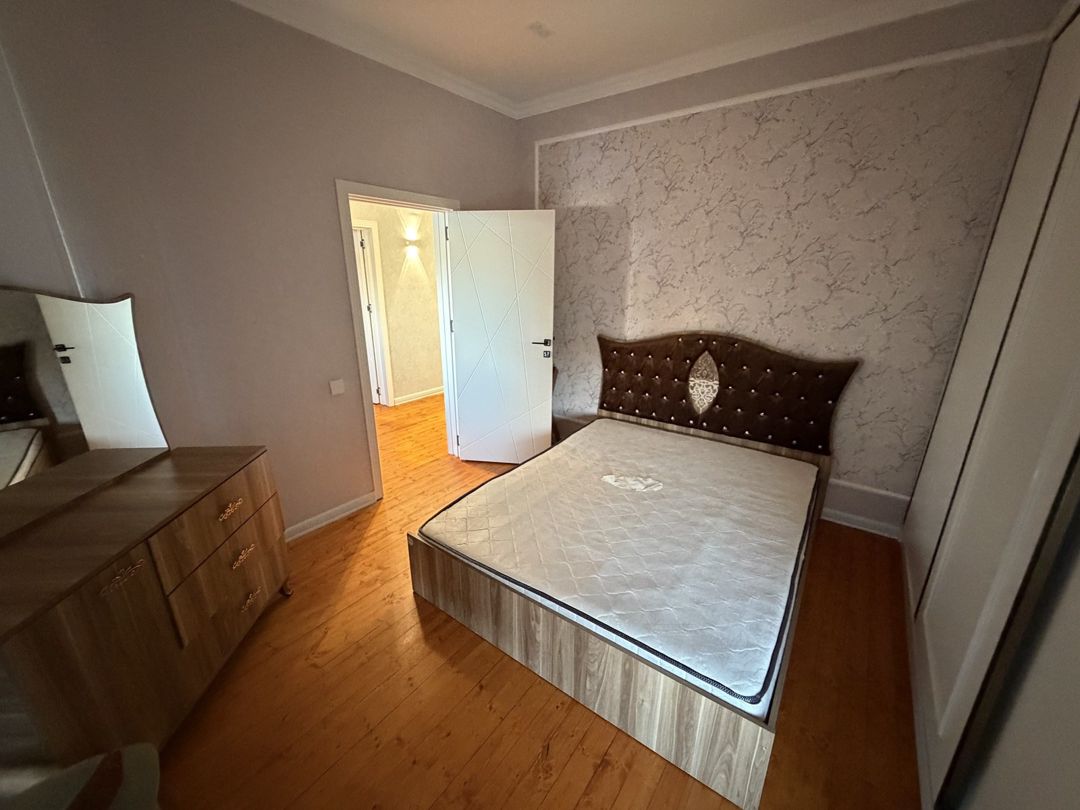 Satılır 5 otaqlı həyət evi/bağ evi 200 m² — Ev, villa, Bakı (11)