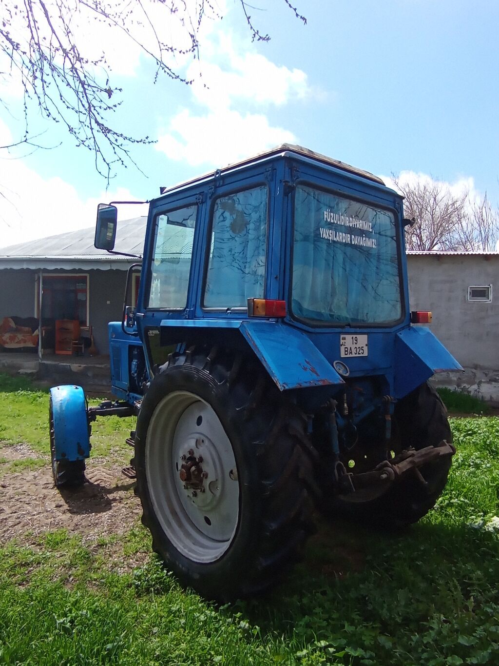 Mavi rəngli MTZ/Minsk tipli təkərli traktor - Güclü dizel mühərrik — Traktorlar, Bakı (3)