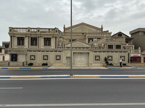 Villa, Corat qəs — Sumqayıt