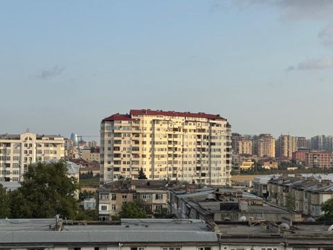Satılır 3 otaqlı köhnə tikili 100 m² — Bakı