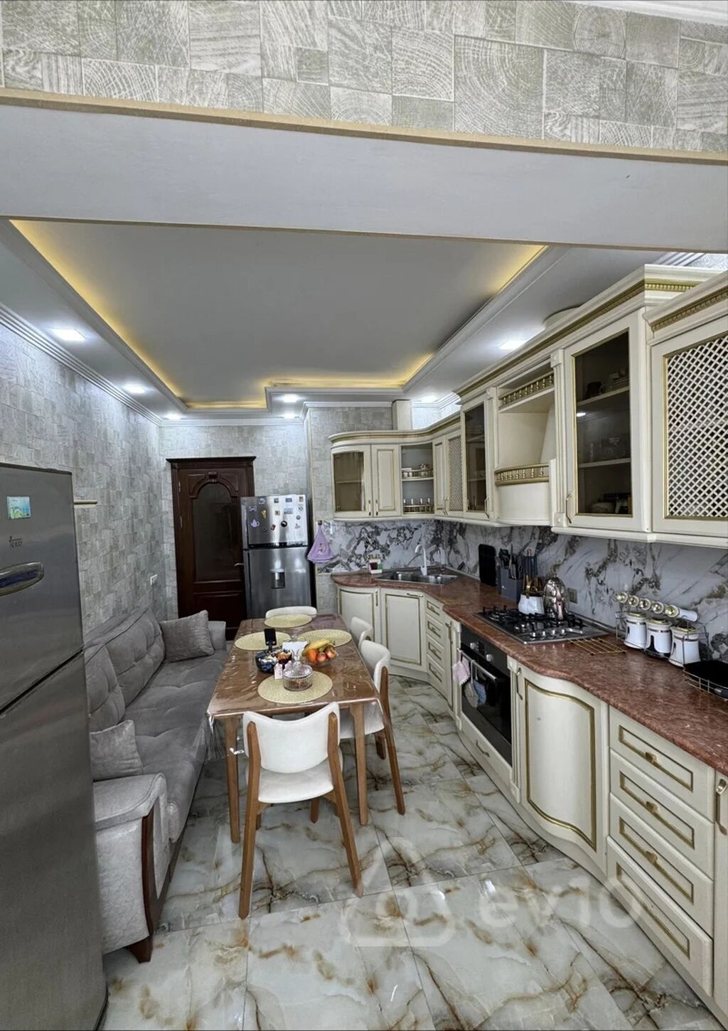 Yasamal, 3 otaqlı, Yeni tikili, m. İnşaatçılar, 122 kv. m — Mənzil, Bakı (9)