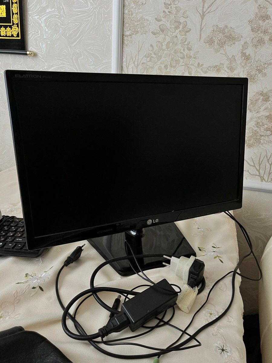 Monitor LG Flatron IPS224 60Hz — Kompüterlər və noutbuklar, Bakı