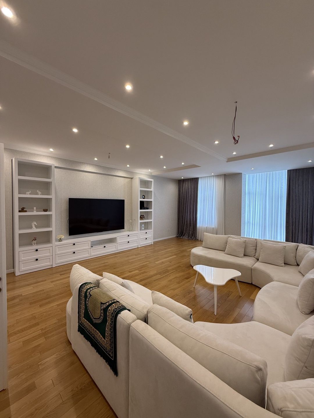 Satılır 4 otaqlı yeni tikili 210 m² — Mənzil, Bakı (2)