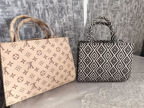 Şıq dizaynlı iki ədəd mini tote çanta seti - Model: Kiçik ölçülü əl — Xırdalan