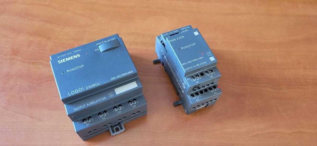 Siemens Logo 230RCo Ana Modul və DM8 230R Genişlənmə Modulu — Təmir və inşaat, Bakı (2)