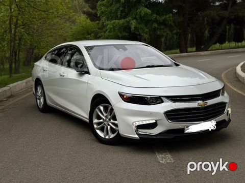 Chevrolet Malibu – ağ rəngli, zərif və dinamik sedan. Əsas — Gəncə