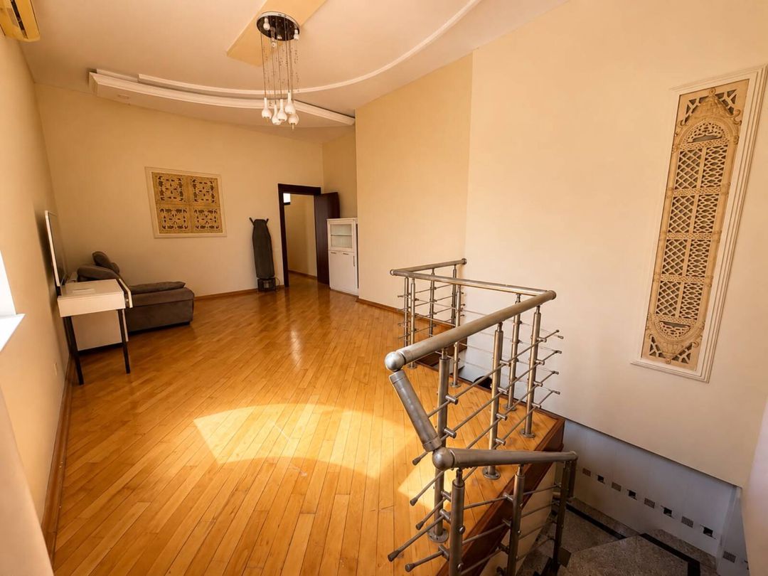 Satılır 6 otaqlı həyət evi/bağ evi 450 m² — Ev, villa, Bakı (12)