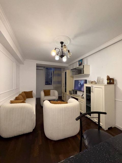 Satılır 2 otaqlı köhnə tikili 50 m² — Bakı