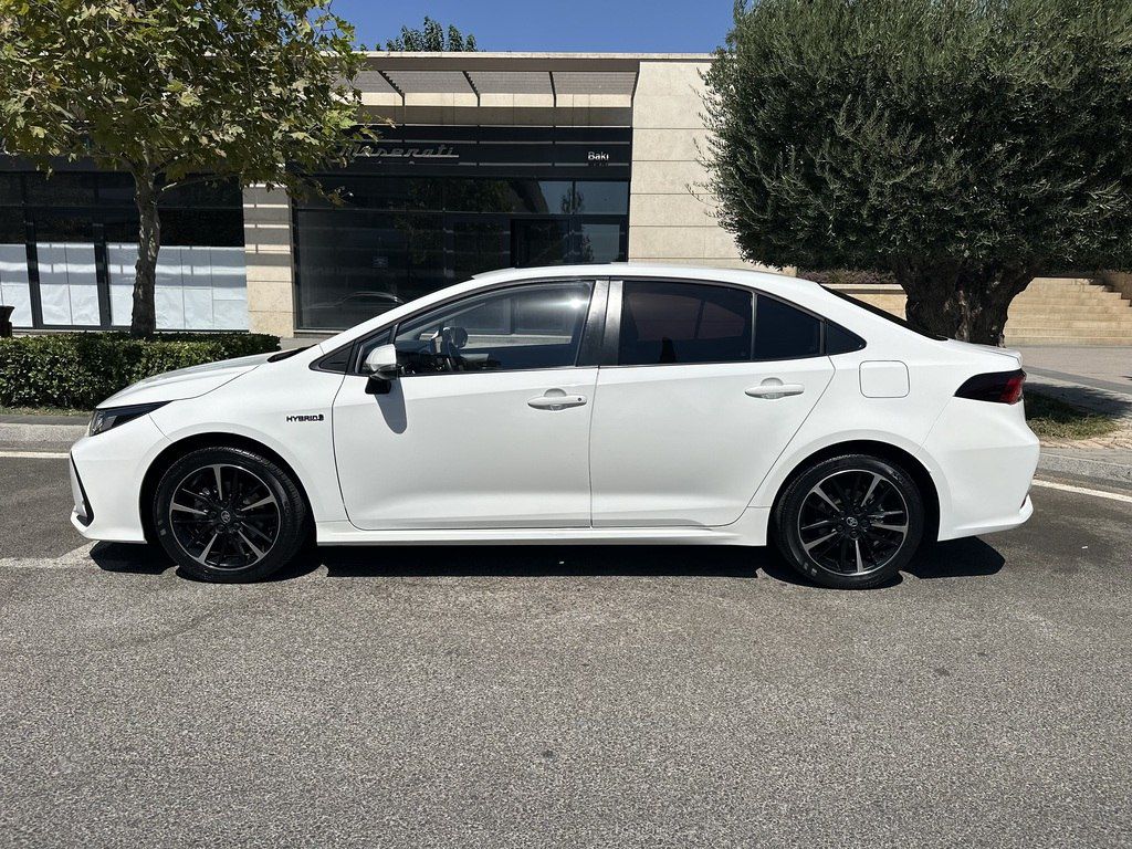 Toyota Corolla, 1.8 L, 0.85 kWh, 2024 il, 62 000 km — Avtomobillər, Bakı (4)