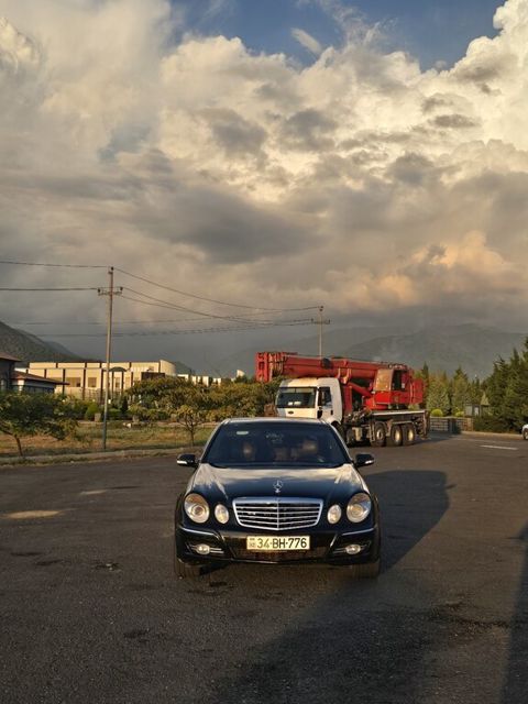 Mercedes E 320, 3.0 L, 2008 il, 350 000 km — Qax