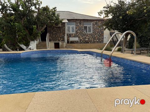 Satılır 3 otaqlı həyət evi/bağ evi 100 m²