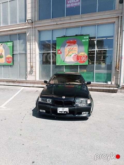 BMW 318, 1.9 L, 1997 il, 336 000 km