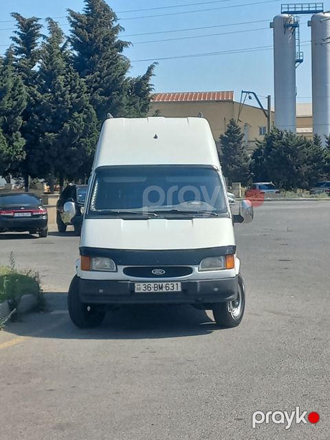 Yükdaşıma üçün yüksək tavanlı yük mikroavtobusu - Marka/model: Ford — Bakı