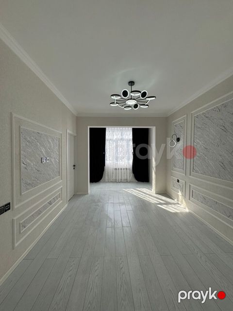 Satılır 2 otaqlı köhnə tikili 55 m²