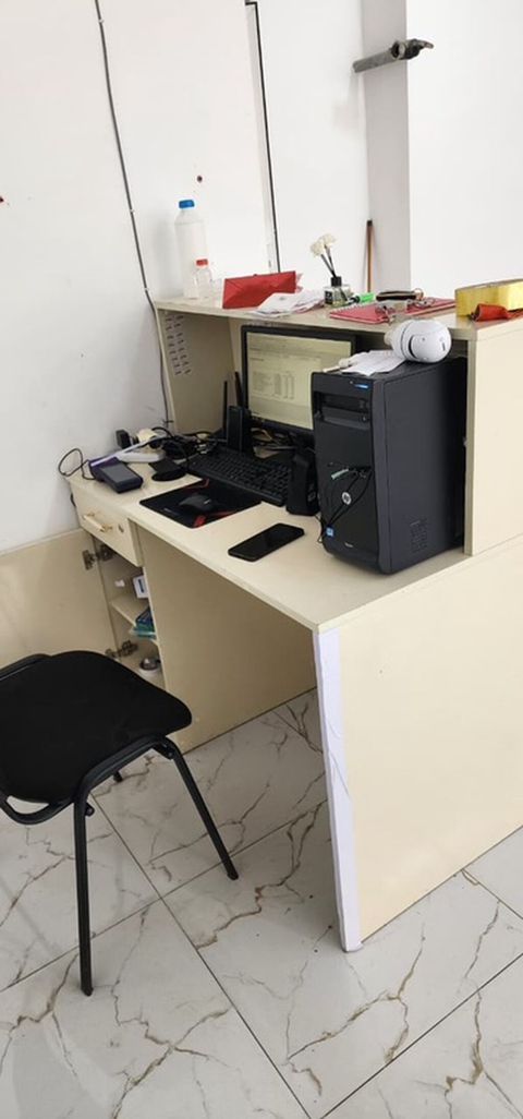 Kompyuter 1c proqrami ile qarisiq 650 azn Ofis iş masası və kompüter — Gəncə