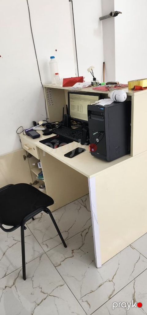 Kompyuter 1c proqrami ile qarisiq 650 azn Ofis iş masası və kompüter — Gəncə