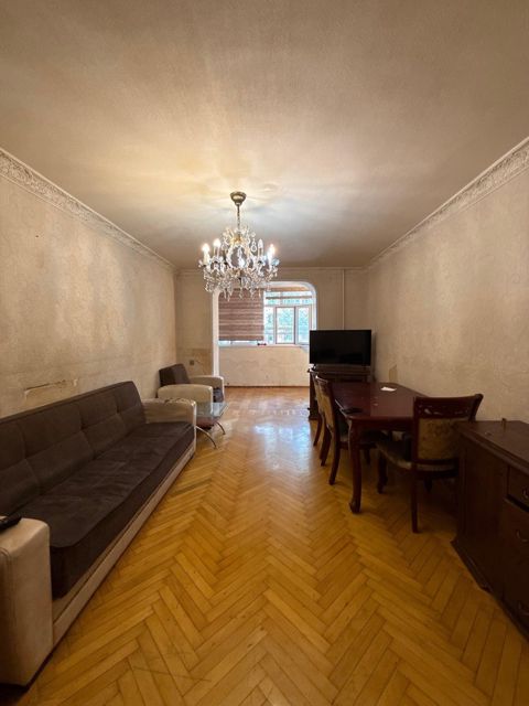 Satılır 3 otaqlı köhnə tikili 78 m² — Bakı