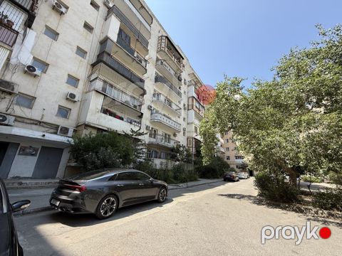 Satılır 1 otaqlı köhnə tikili 50 m²