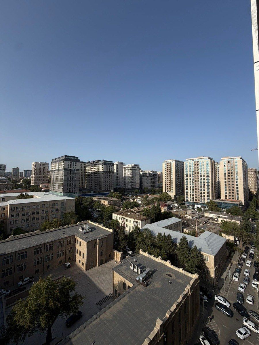 Satılır 4 otaqlı yeni tikili 200 m² — Mənzil, Bakı (5)